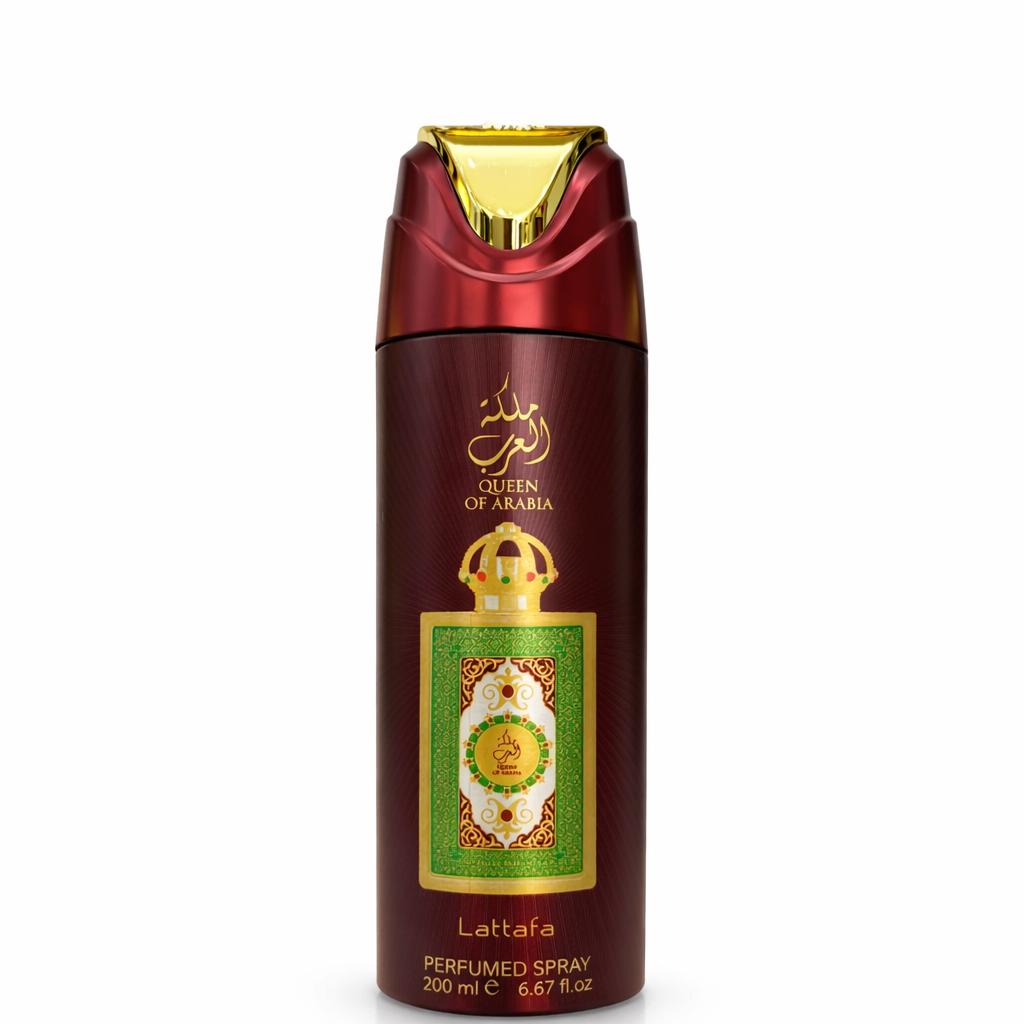 Lattafa Queen of Arabia Parfüm-Deospray (200 ml) in bordeauxfarbener Spraydose mit goldener Kappe und ornamentalem Etikett, freigestellt vor weißem Hintergrund.