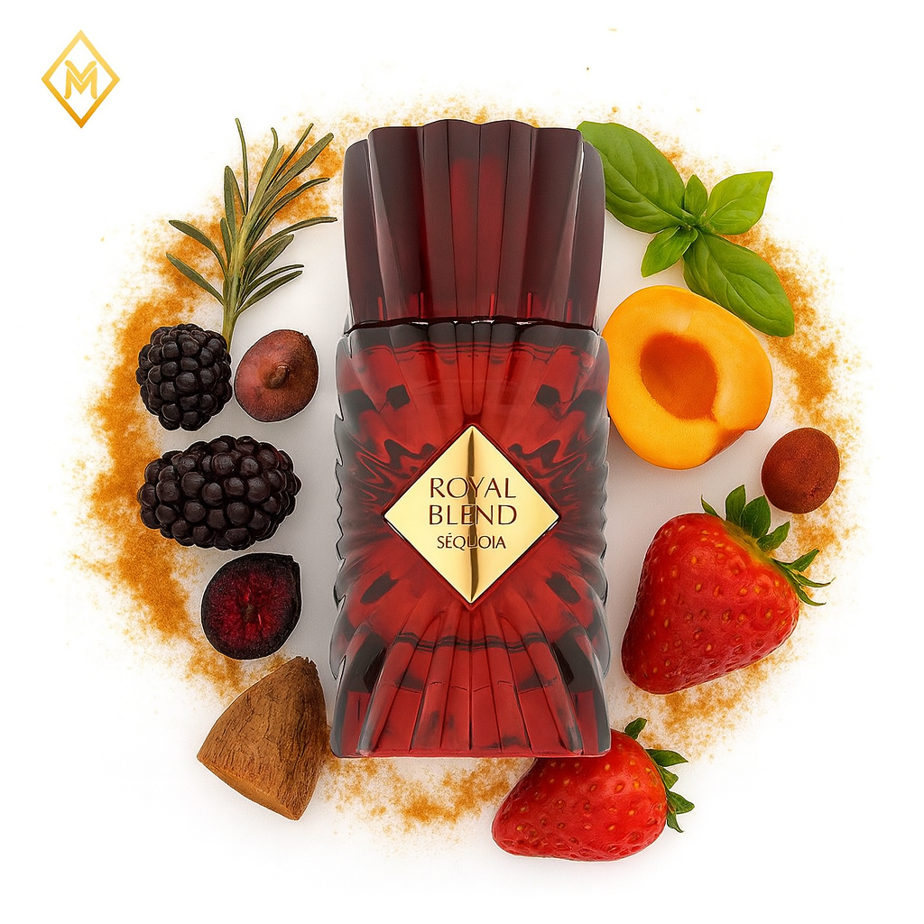 Roter Parfumflakon „Royal Blend Sequoia“ mit goldener Plakette, umgeben von Erdbeeren, Brombeeren, Aprikose, Pflaume, Rosmarin und Basilikum auf weißem Hintergrund mit Gewürzpulver-Akzent – fruchtig-würzige Duftkomposition.